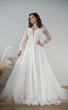 Elegantes Brautkleid aus Spitze und Tüll in Übergröße mit Illusionseffekt, langen Ärmeln und V-Ausschnitt