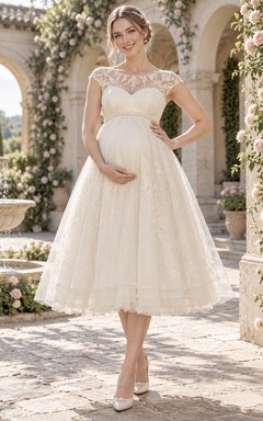 Robe de mariée vintage de maternité mi-longue à manches courtes et décolleté cœur en dentelle et tulle