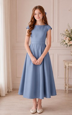 Schlichtes stahlblaues Satin-Brautjungfernkleid mit kurzen Ärmeln, U-Boot-Ausschnitt, A-Linie und Teelänge