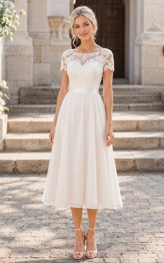 Robe Firmung ivoire en mousseline de soie à manches courtes et dentelle bateau, coupe trapèze, longueur thé, style modeste