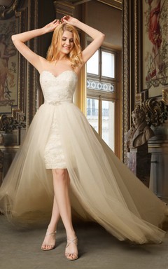 Sweetheart-Hochzeitskleid mit asymmetrischem Saum und abnehmbarem Rock