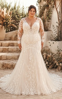 Vestido de novia de sirena de talla grande, manga larga, escote en V, encaje, largo hasta el suelo, cola de capilla, color marfil.