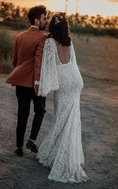 Boho-Hochzeitskleid aus Spitze mit tiefem V-Ausschnitt am Rücken, Poetenärmeln und Empire-Stil im Hippie-Stil