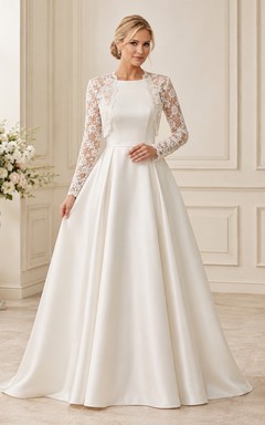 Vestido de novia modesto de satén y encaje, corte en A, cuello joya, manga larga, cola larga.