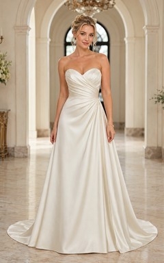 Ärmelloses, drapiertes Brautkleid aus Satin mit herzförmigem Ausschnitt und A-Linien-Schnitt, bodenlang.