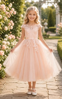 Blumenmädchenkleid aus rosafarbener Spitze und Tüll, A-Linie, Rundhalsausschnitt, Teelänge, florale Applikationen