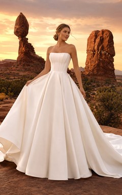 Robe de bal bustier plissée en satin avec traîne chapelle, robe de mariée canyon