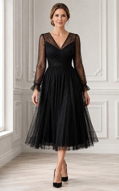 Noir Reverie Schwarzes A-Linien-Cocktailkleid aus Tüll mit V-Ausschnitt, langen Ärmeln und dezentem Schnitt
