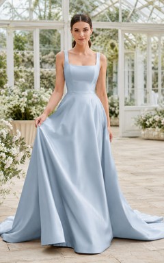 Robe de mariée bleu ciel en satin, col carré, sans manches, coupe trapèze, col rond