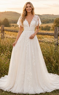 Vestido de novia de tul y encaje campestre, corte en A, hombros descubiertos, manga corta, cola de capilla, espalda baja en V.