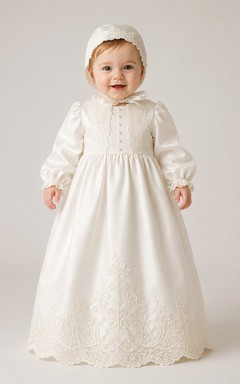 Robe de baptême vintage modeste, coupe trapèze, manches longues, en dentelle de coton, longueur au sol, avec bonnet, couleur ivoire