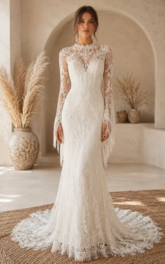 Vestido de novia estilo sirena bohemio de encaje con cuello alto, mangas largas transparentes, puños con flecos y cola vintage.