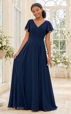 Vestido de dama de honor juvenil azul marino oscuro, corte en A, escote en V, manga corta tipo pétalo, gasa, modesto.