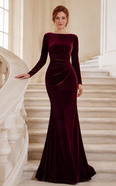 Vestido de noche de sirena de terciopelo burdeos con escote cuadrado y manga larga