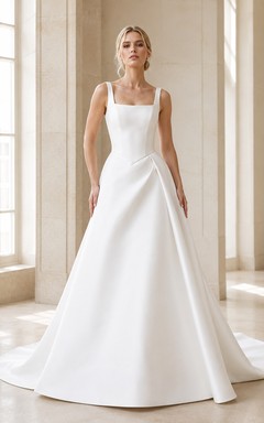 Robe de mariée sculpturale en satin, bretelles carrées, sans manches, coupe trapèze, traîne courte, plissée, style années 80