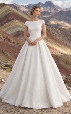 Vestido de novia sencillo de lino con mangas cortas estilo barco, cintura y falda en línea A.
