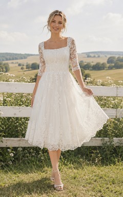 Vestido de novia campestre modesto de estilo vintage, largo hasta la rodilla, escote cuadrado y mangas tres cuartos de encaje.