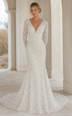 Elegante vestido de novia clásico de corte sirena con estampado floral, escote en V y mangas largas hasta el suelo.