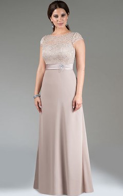 Langes, bodenlanges A-Linien-Kleid mit Rundhalsausschnitt, kurzen Ärmeln, Spitzenoberteil und Kristallverzierungen an der Taille – perfekt für die Mutter der Braut.