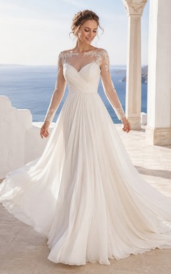 Robe de mariée bohème en dentelle à manches longues, coupe trapèze, dos illusion, style plage
