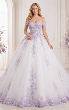 Lavendelfarbenes, geblümtes Ballkleid für Braut, schulterfrei, kurze Ärmel, Kathedralenschleppe