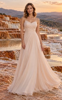 Vestido de novia sencillo de gasa color rosa empolvado con corpiño plisado y sin mangas.