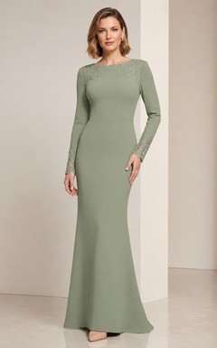 Vestido largo ajustado de manga larga con cuello joya en jersey verde salvia