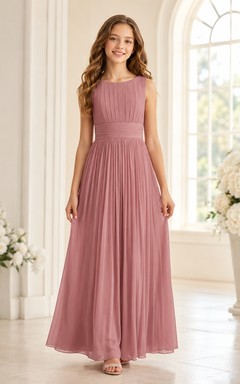 Vestido de dama de honor juvenil color rosa empolvado, corte en A, cuadrado, sin mangas, plisado, sencillo.
