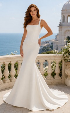 Robe de mariée sirène en satin à encolure carrée et traîne balayée