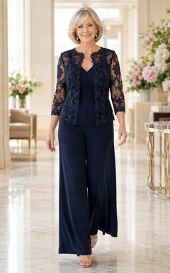 Dunkelblauer Jumpsuit mit Muttermotiv, Jacke mit Muschelspitzenbesatz und weit geschnittener Hose