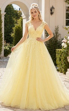 Daffodil V-Neck Lace Applique Tulle Ball Gown Floor-Length Formal Dress