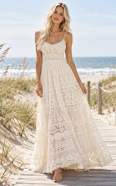 Robe longue bohème à bretelles spaghetti et col rond en dentelle ajourée
