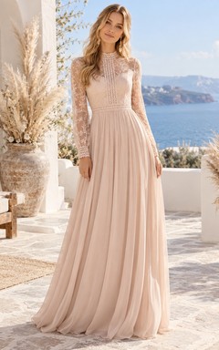 Vestido largo de dama de honor estilo bohemio de manga larga, cuello alto, encaje y gasa color champán.