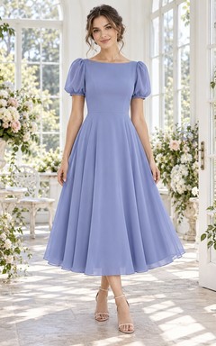 Teelanges, periwinkelfarbenes Chiffon-Brautjungfernkleid mit Puffärmeln und U-Boot-Ausschnitt