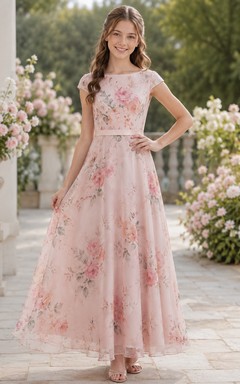 Zartrosa Brautjungfernkleid im A-Linien-Stil mit Rundhalsausschnitt, kurzen Ärmeln und floralem Muster im Boho-Stil