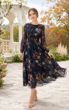 Robe midi d'invitée en mousseline à fleurs bleu marine foncé, col montant, col montant