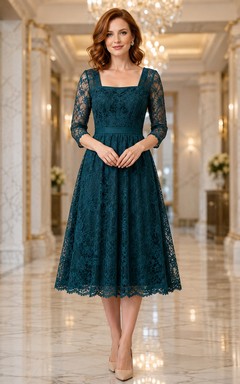 Dunkelgrünes, langärmeliges Midikleid aus Spitze in A-Linie für Eventgäste