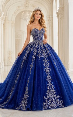 Vestido de quinceañera de princesa con cola catedral, sin tirantes, bordado, azul real y plateado, de lujo, sin tirantes, escote corazón, estilo princesa.