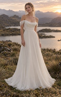 Sencillo vestido de novia de georgette con escote Bardot, corpiño drapeado y cola en línea A.