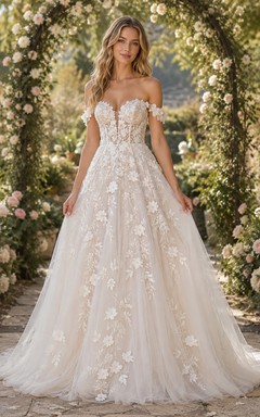 Schulterfreies Brautkleid mit floralen Applikationen