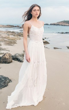 Spaghetti-ärmelloses Chiffon-Strand-Boho-Hochzeitskleid