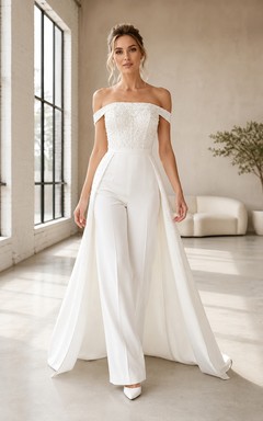 Braut-Jumpsuit mit schulterfreiem Spitzenoberteil und Tüllüberrock