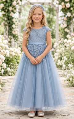 Romantisches, knöchellanges A-Linien-Kleid für Gartenblumenmädchen in Stahlblau mit Spitze und Tüll, kurzen Ärmeln und U-Boot-Ausschnitt