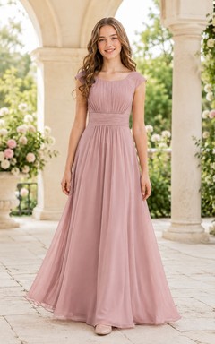 Vestido de dama de honor juvenil color rosa empolvado, corte en A, escote redondo, manga corta, plisado, estilo romántico.