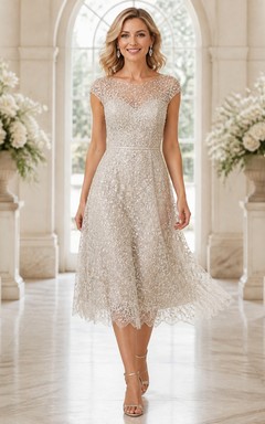 Teelanges, ärmelloses A-Linien-Hochzeitskleid aus feiner Spitze mit hohem Kragen und elegantem Teelängen-Finish