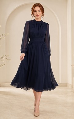 Robe bleu marine à col montant, manches transparentes et plissée, longueur thé