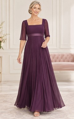 Vestido de gasa plisada de corte imperio, largo hasta el suelo, con escote cuadrado y mangas tres cuartos, color ciruela, ideal para la madre de la novia.