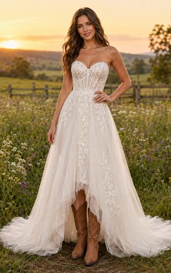 Sweetheart Country A-Line Wedding Dress with Lace Bodice and High-Low Skirt Romantic Bohemian Tulle