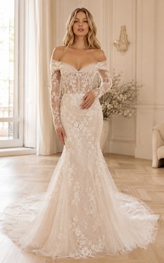 Robe de mariée sirène en dentelle majestueuse, épaules dénudées, manches longues, traîne chapelle, applications florales, galerie Bridal