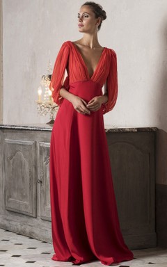 Robe de soirée moderne en tulle, coupe trapèze, décolleté plongeant, dos nu et perles.